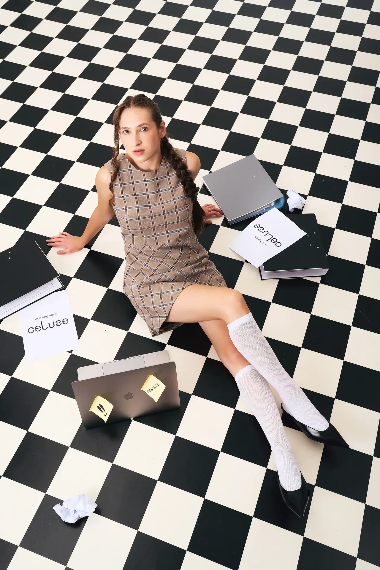 Тканини та фурнітура