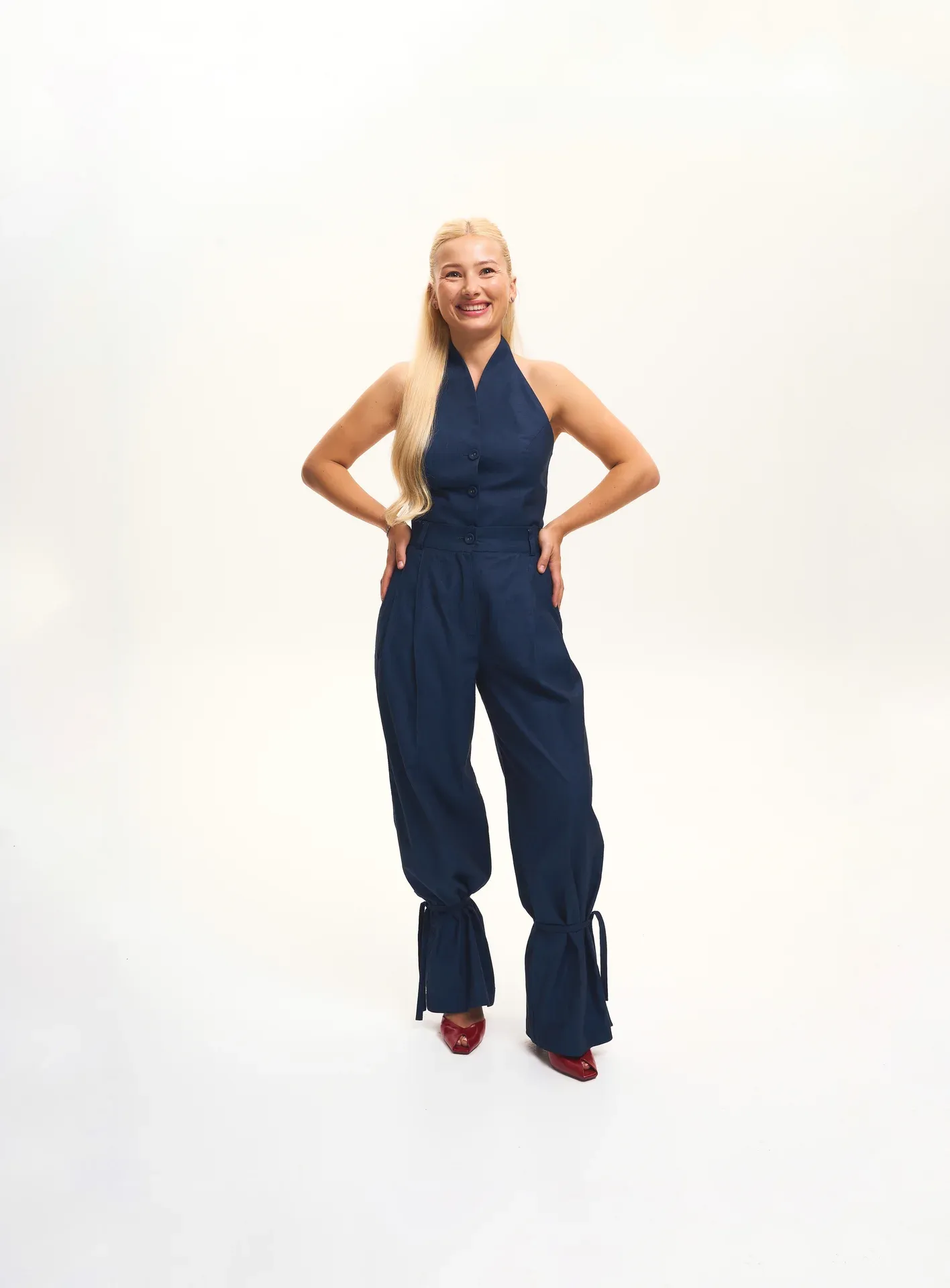 Про засновницю